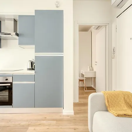 Hostmate - - Imperia's Pearl - Romolo Iulm Lejlighed *